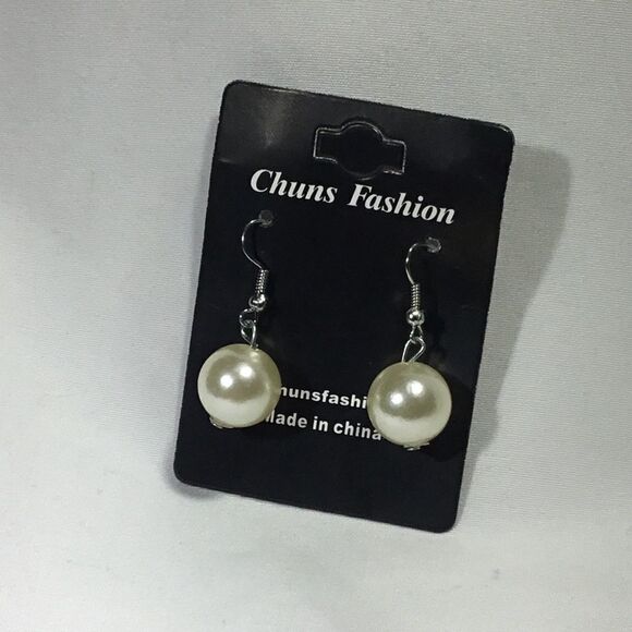 Large Faux Pearl Drop Earrings (UC3) - Picture 1 of 4